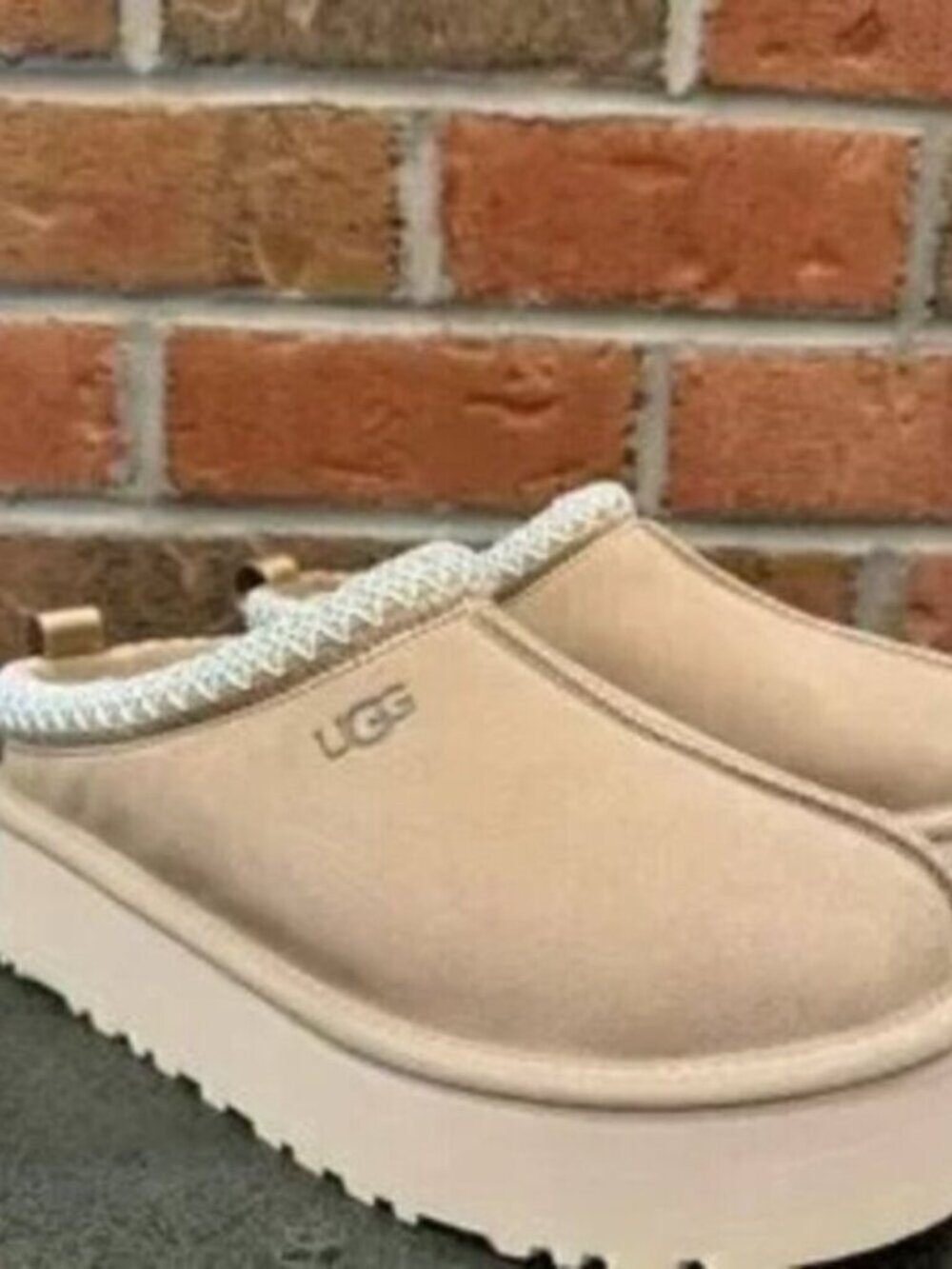 UGG Tazz Slipper Sand